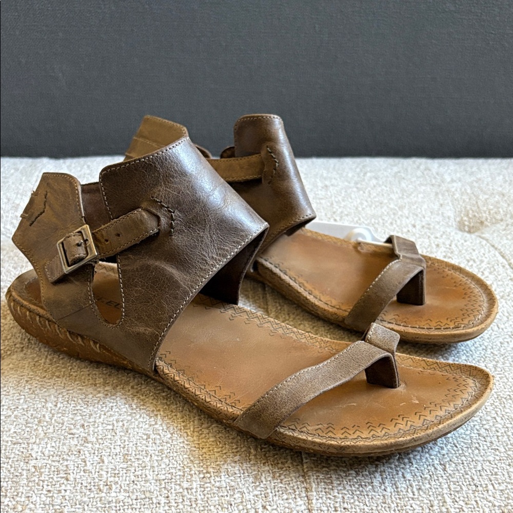 Best shoes ever! Merrell whisper post sandal with hiking sole!